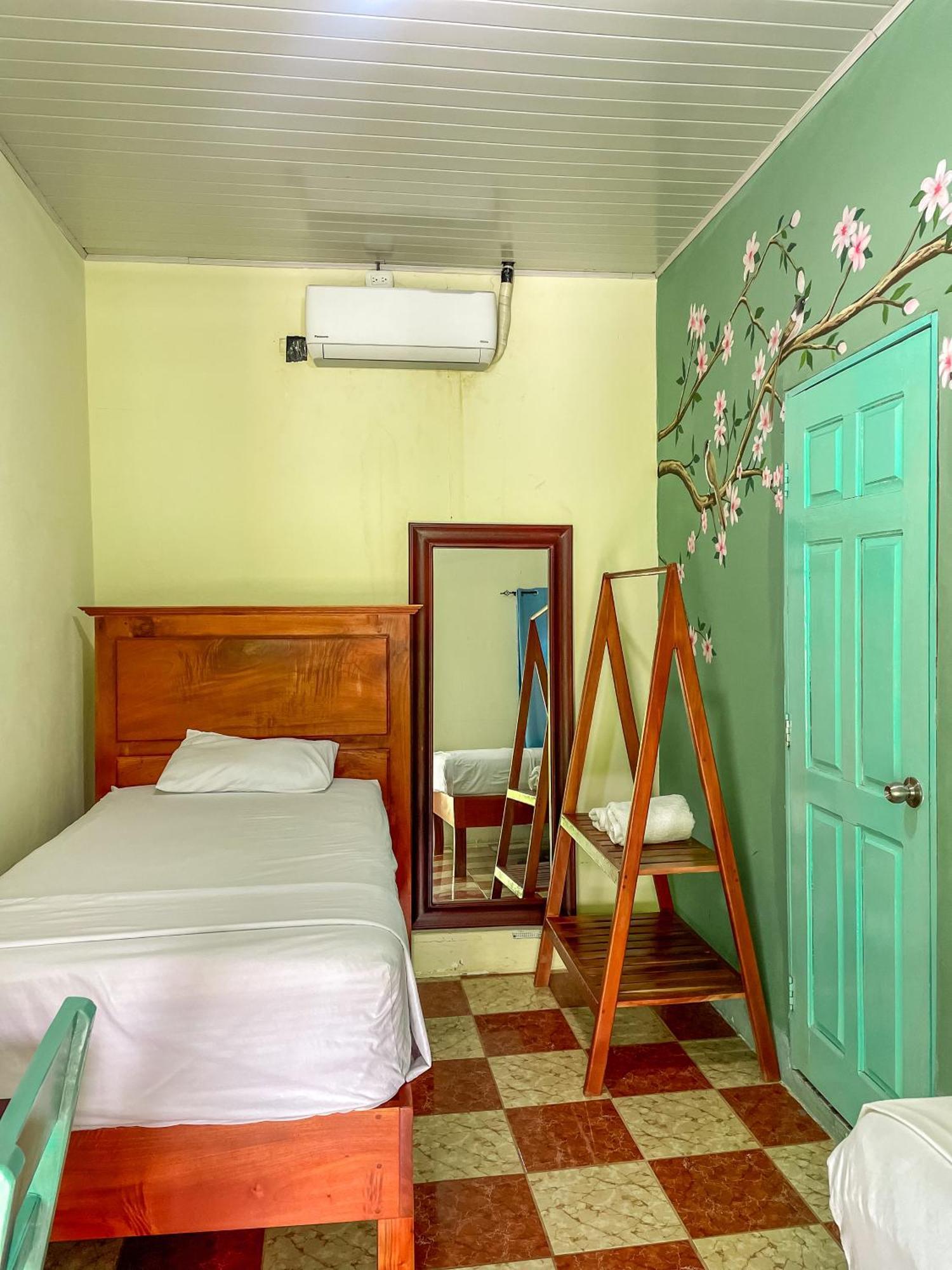 Hostal Eden Moyogalpa Exterior foto
