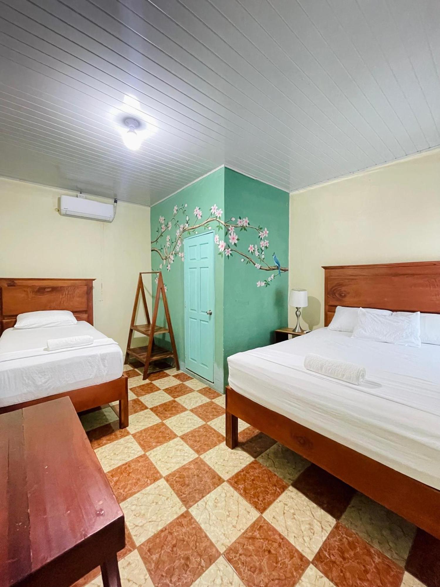 Hostal Eden Moyogalpa Exterior foto